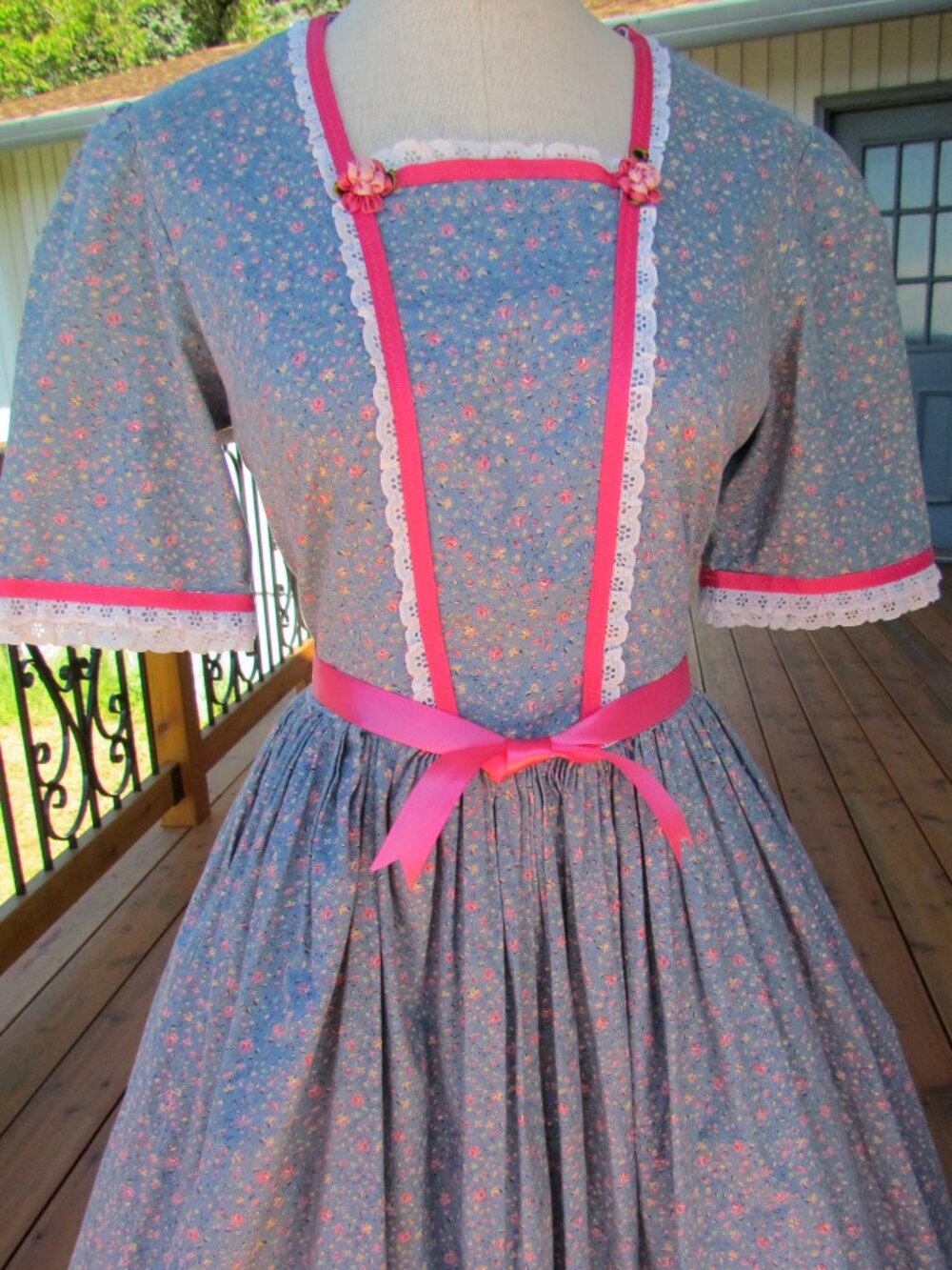 PRAIRIE DRESS COSTUME, L, WIDE SKIRT, CIVIL WAR VICTORIAN BLUE PINK COTTON PRINT